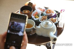 Enjoy traditional tea King Yeongjo used to love with Gyeongbokgung Saeng Gwa Bang event