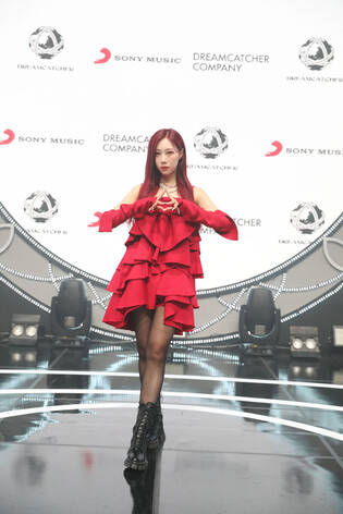 Dreamcatcher's comeback showcase photos for 'Apocalypse : Save us'