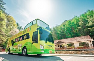 Double-decker tour bus to operate in Jeongseon county