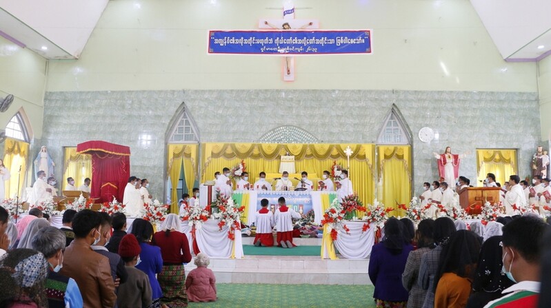미얀마 신부, '군부 폭정' 한국천주교에 호소…"평화기도 부탁"