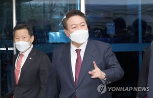 President-elect Yoon meets Yoo Jae-suk to appear on 'You Quiz on the Block' on Apr. 20