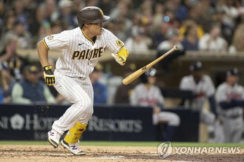 MLB 김하성, 추격하는 적시타에 전력 질주로 동점 득점
