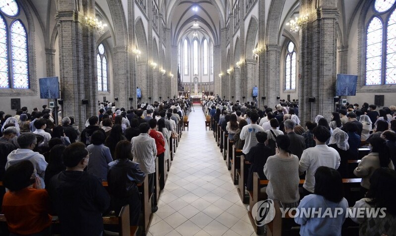 전국서 부활절 미사·예배…"온세상 기쁨·생명 함께"(종합)