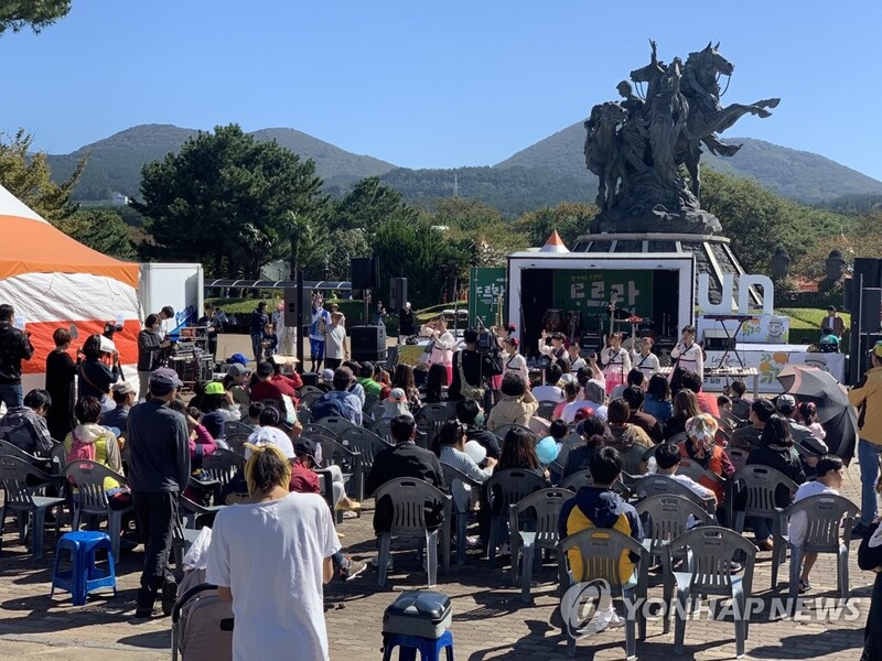 제주경마공원 23일부터 개방…내달, 한국 경마 100년 축제도