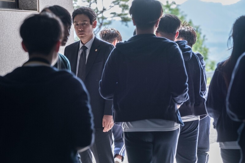 '니 부모 얼굴이…' 김지훈 감독 "현실이 더 영화같은 학교폭력"