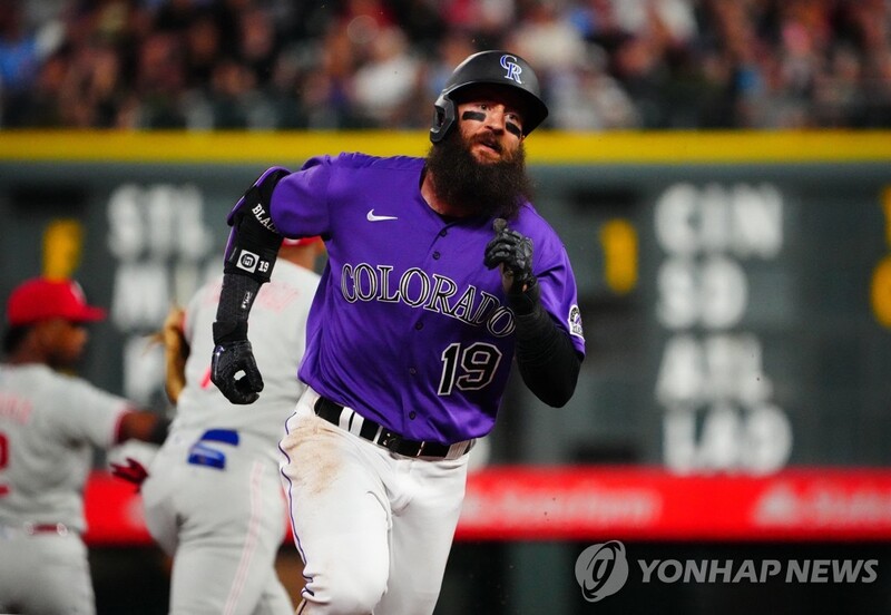 콜로라도 외야수 블랙먼, MLB 현역 최초로 스포츠도박 홍보