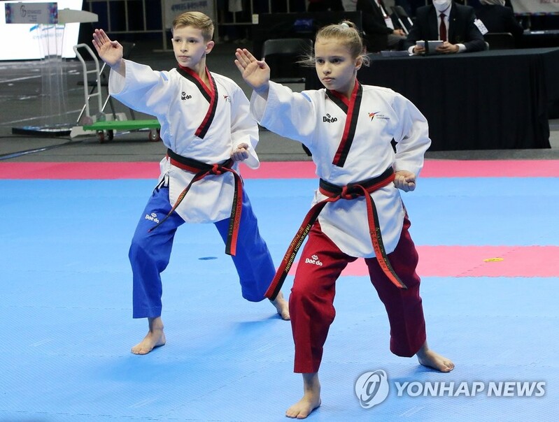 전쟁 딛고 종주국 온 우크라 태권도가족 "우린 포기하지 않아요"