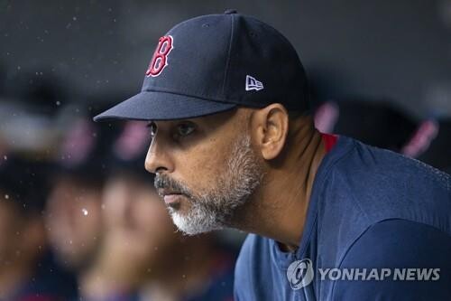 MLB 보스턴 줄줄이 코로나19 감염…코라 감독도 확진