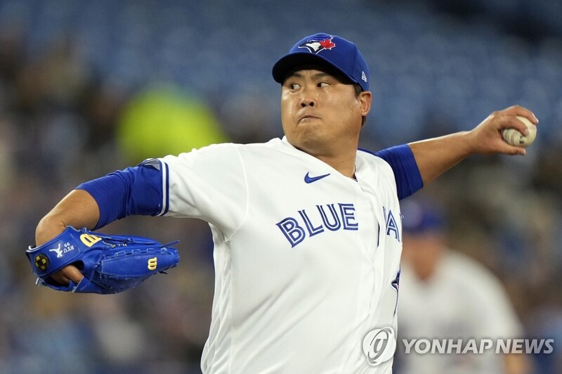 류현진, 강도 높여 37ｍ 캐치볼…MLB 토론토는 4연승