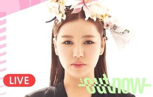 Trot singer Song Ga-in to hold free online concert for Parents’ Day