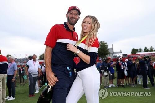 '골프스타' 더스틴 존슨, 폴리나 그레츠키와 마침내 결혼