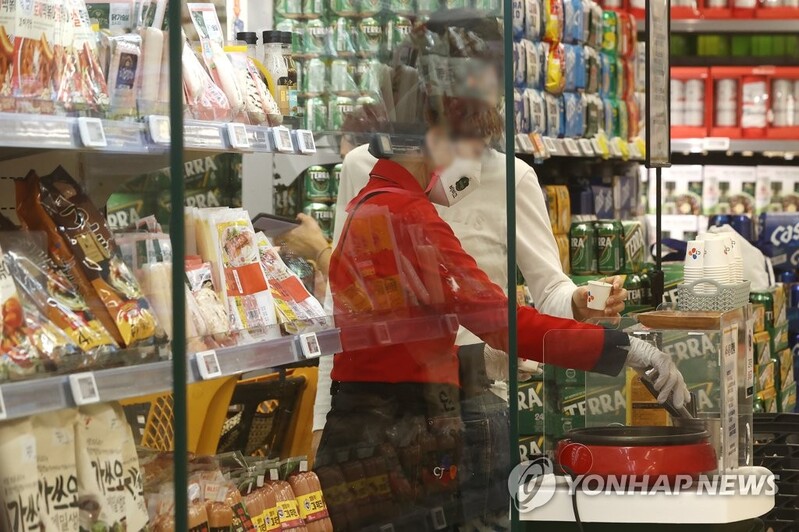 오미크론·봄철수요에 3월 온·오프라인 유통 매출 동반 상승