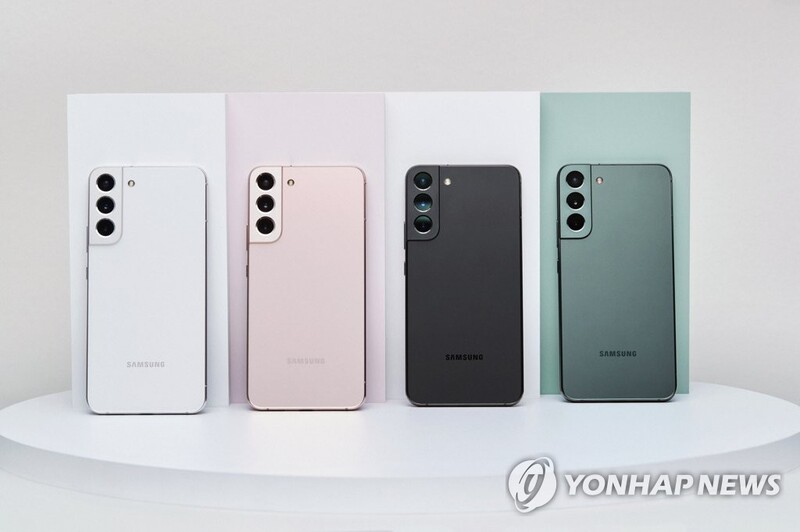 Samsung retakes top spot in global smartphone market in Q1: Counterpoint