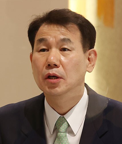 Financial regulator urges banks to beef up risk management amid high uncertainty