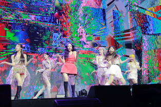 CLASS:y 1st showcase group and performance photos