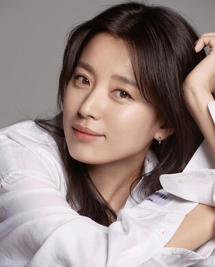 Han Hyo-joo donates total of 100 mln won to Asan Medical Center