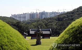 Cultural Heritage Administration applies administrative adjustment to suspend occupancy of new apartments near Jangneung Royal Tomb, Gimpo