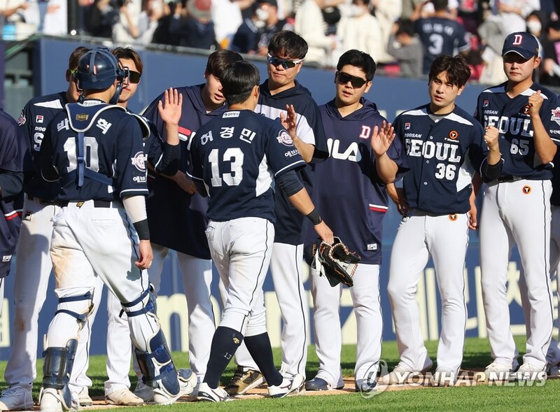 Bears blank Heroes behind stout pitching, opportunistic bats