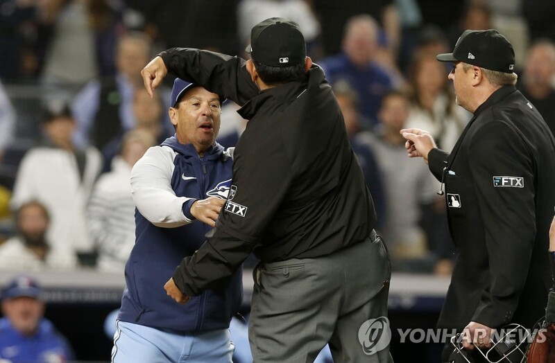 '3명 퇴장' 토론토, 양키스에 끝내기 홈런 맞고 역전패