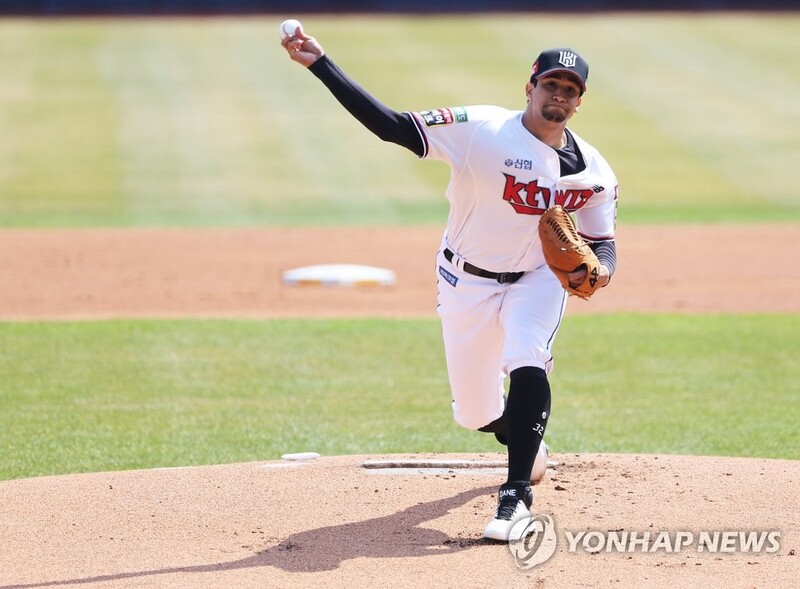 Defending KBO champions KT Wiz release pitcher Cuevas, sign ex-MLB lefty Benjamin