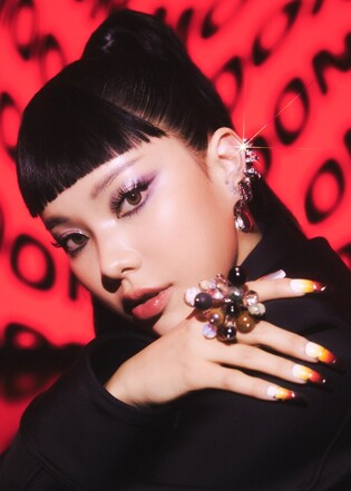 Moon Su-jin postpones release date of first mini album until May 30