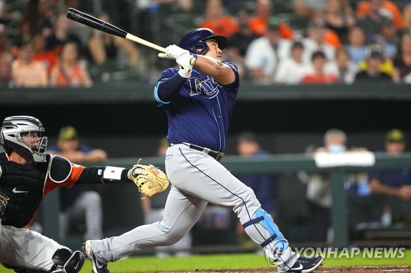 최지만, 볼넷 출루 후 득점·희생 플라이로 타점