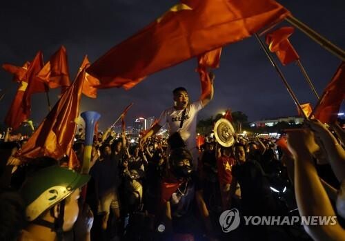 '유종의 미' 베트남 박항서 감독 "고됐던 두 팀 살림…부담덜어"