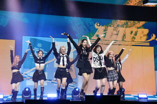 LIGHTSUM performs new title song 'ALIVE' of upcoming mini album 'Into The Light'