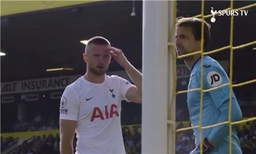 손흥민 슈팅 선방한 GK에 동료가 한 말 "살라흐가 뭐 해줬어?"