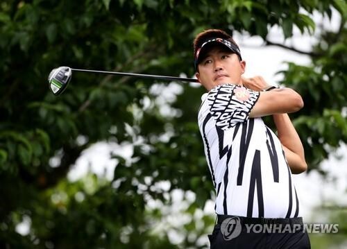 생일날 공동 선두 이태희 "아내가 끓여준 미역국 먹고 힘났다"