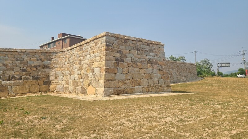 당진 면천읍성 동남치성·동벽 구간 복원 마쳐