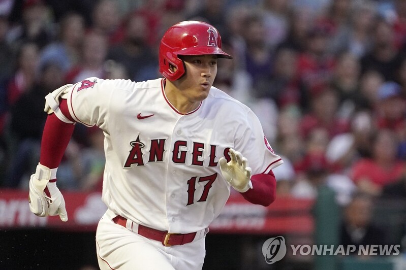 오타니, 8회 대타로 교체된 이유는 허리 통증…"큰일은 아냐"