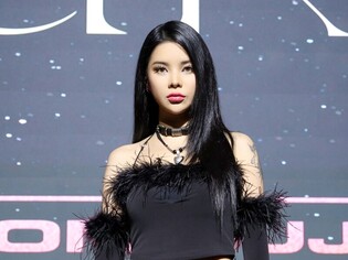 Moon Su-jin “I hope my album can be ‘lucky charm’ to listeners”