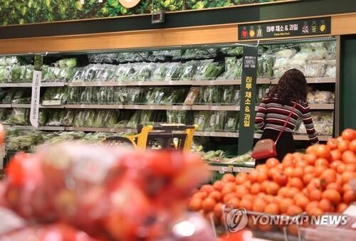 S. Korea could face short-term financial shock over high inflation: poll