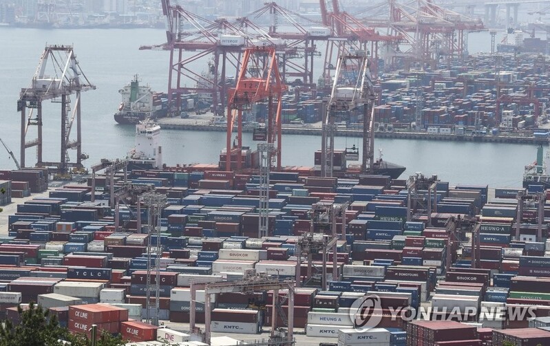 S. Korea suffers falls in production, consumption, investment in April