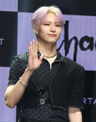 S. Korean boy group Victon