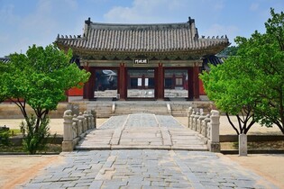 Myeongjeongmun Gate of Changgyeonggung Palace to apply dancheong in traditional way