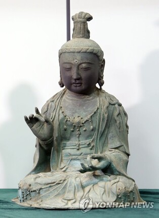 Japanese chief monk attends Korean trial on June 15 over stolen Buddhist statue