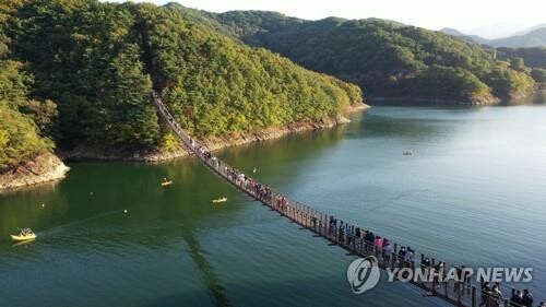 충북도, 옥순봉 등 18개 출렁다리 안전 살핀다