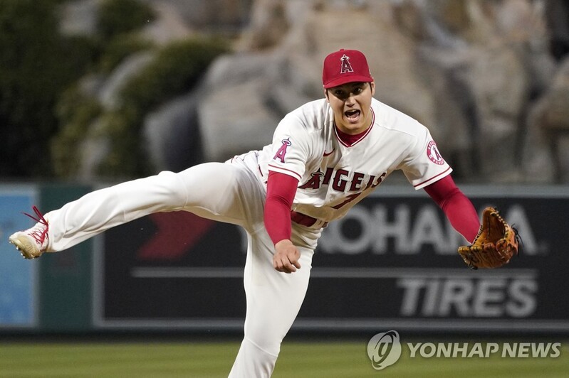 오타니 역투에 결승 투런포 원맨쇼…천사들 14연패 늪서 구출