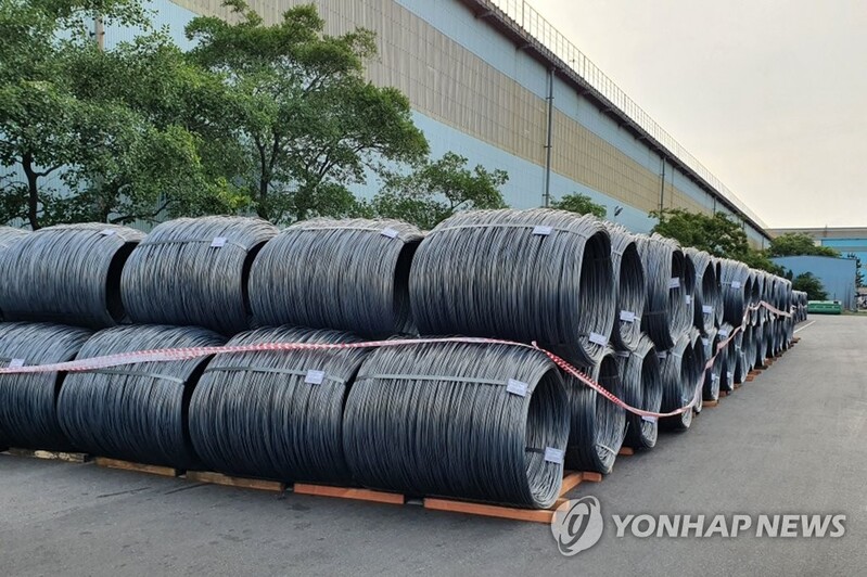 (4th LD) Truckers strike for 7th day, further disrupting output, shipping