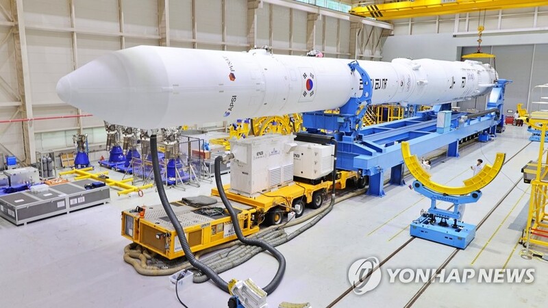 (2nd LD) S. Korea's space rocket launch delayed as strong winds disrupt transportation