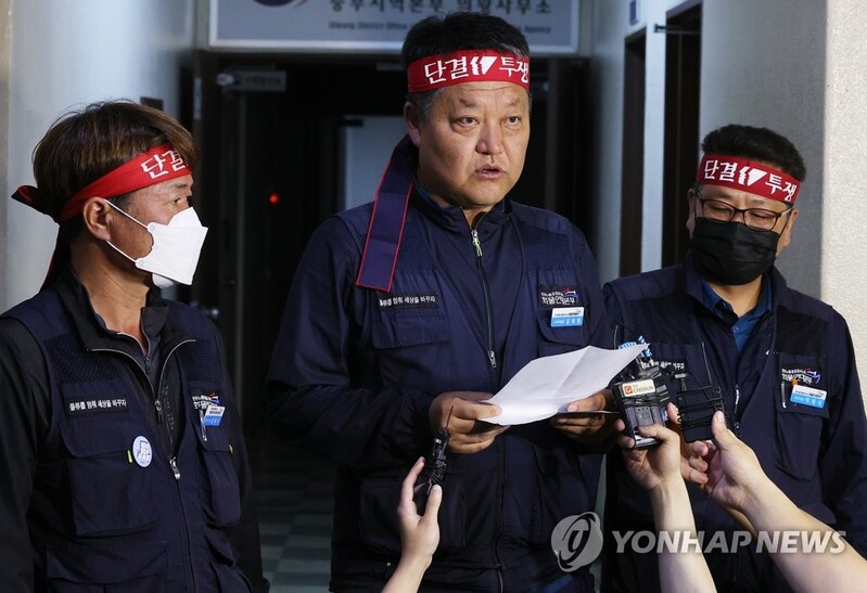 (2nd LD) Truckers to return to work after weeklong strike