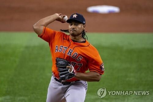 휴스턴, MLB 최초 투수 2명이 '1이닝 공 9개 3K' 달성