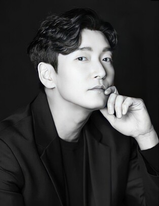 Cho Seung-woo to act as lawyer in upcoming JTBC drama ‘Sacred Divorce’