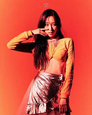 Girl group IRRIS reveals debut member LIV