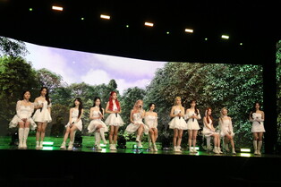 LOONA performs at media showcase for upcoming album 'Flip That'