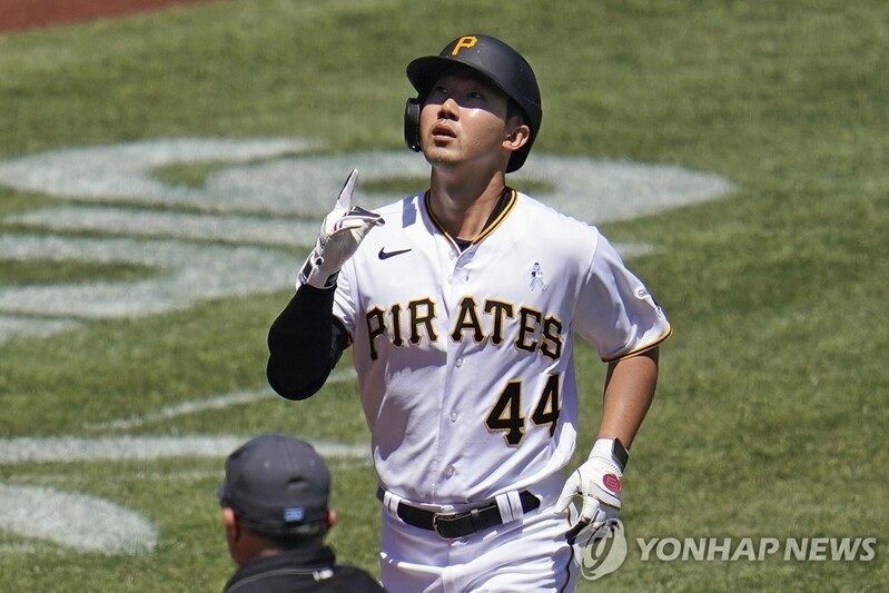 Pirates' Park Hoy-jun hits 1st home run of season in win