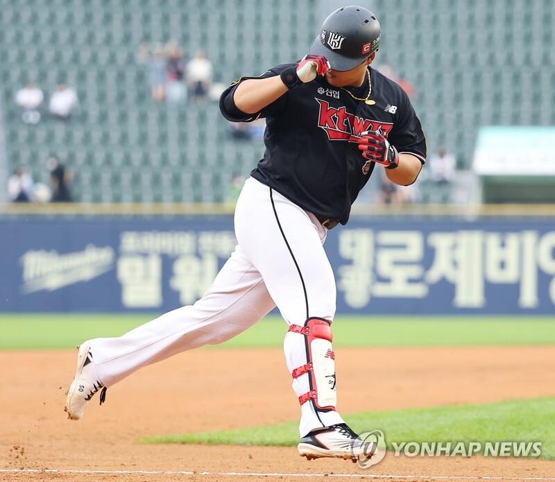 Defending KBO champions KT Wiz creep into postseason picture