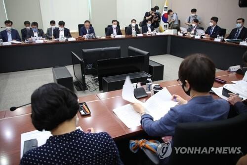 18 public firms earn low grade in management evaluation in 2021